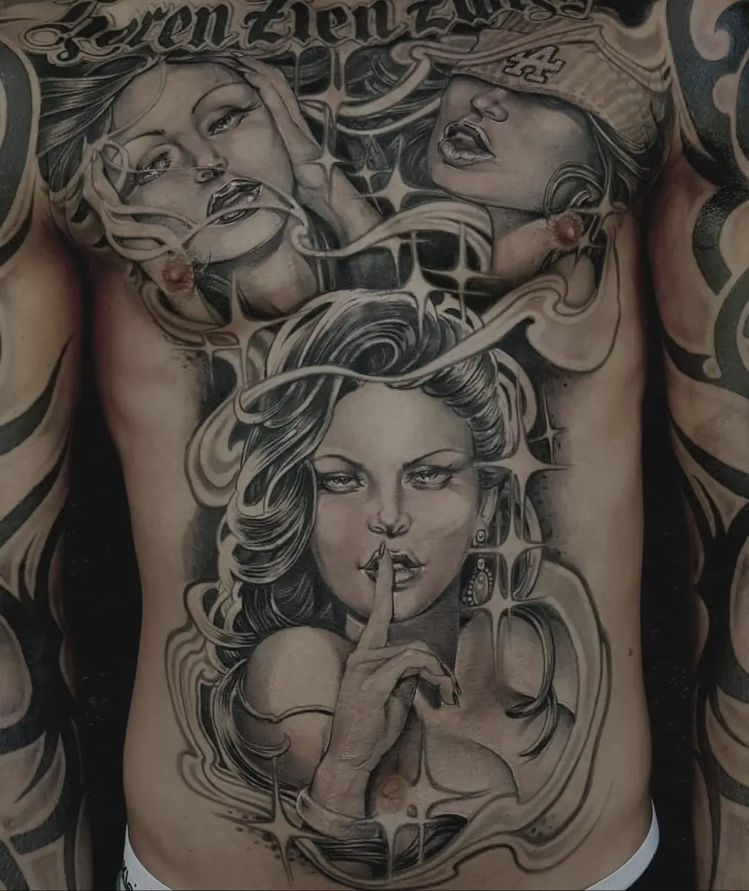 Borst en buik Tattoo, front panel tattoo, chest panel